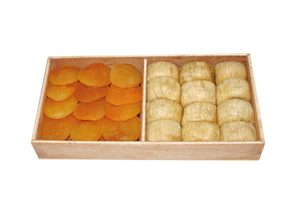 DRIED APRICOTS & DRIED FIGS 500 GR WOODEN BOX